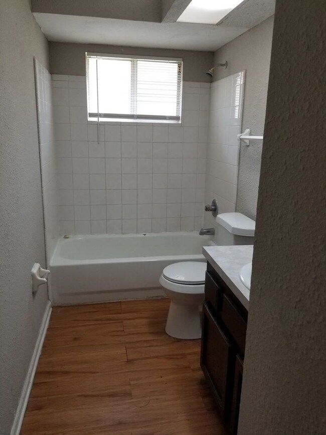 Foto del edificio - 3 Bed 1 Bath Home