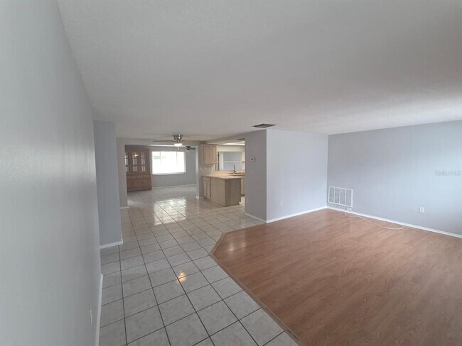 Foto del edificio - 3619 Springfield Dr
