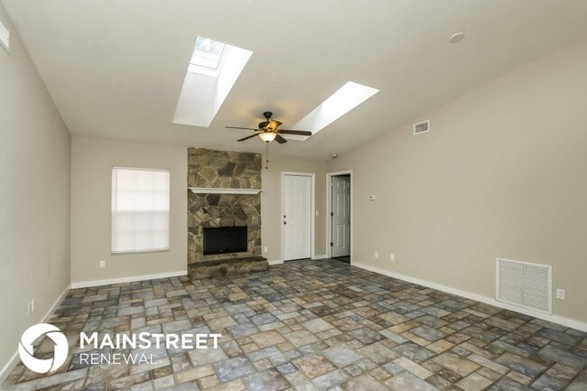 Building Photo - 730 Altamira St NW
