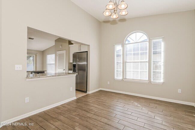 Building Photo - 3399 Charmont Dr