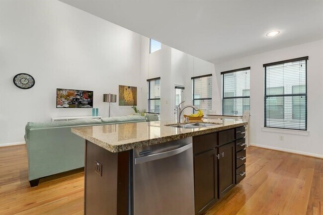 Foto del edificio - 1841 Radcliffe St