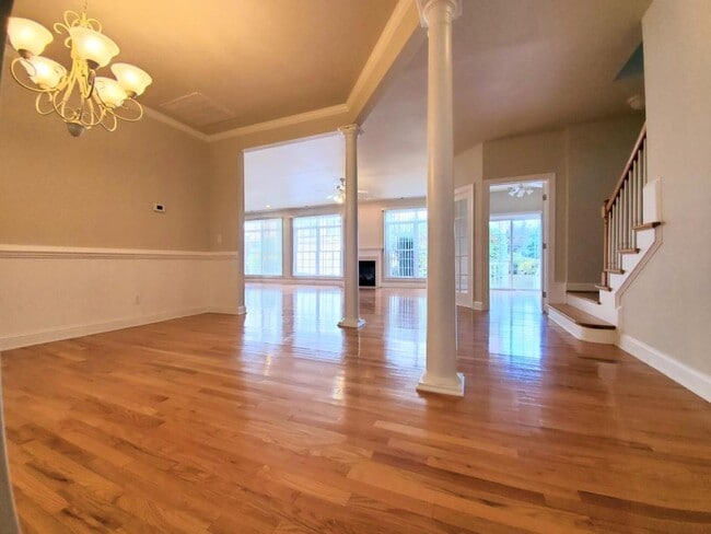 Photo - 102 Alden Village Ct Townhome