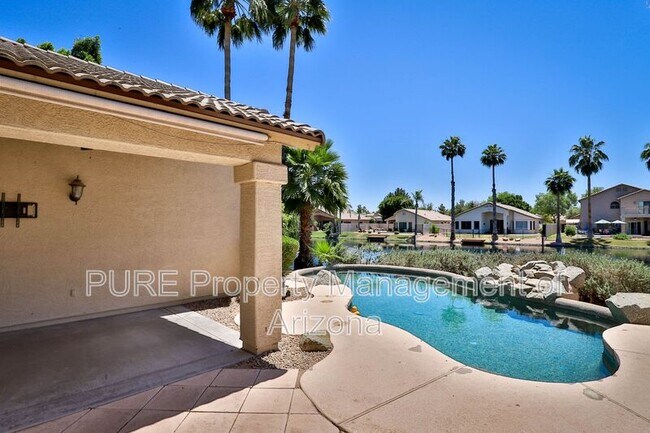 Foto del edificio - 1883 W Canyon Way