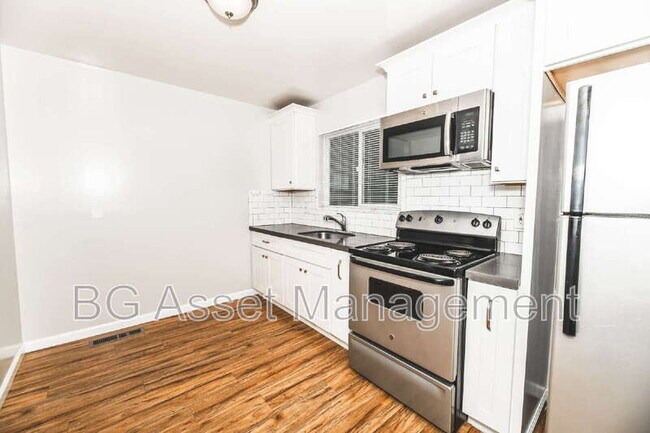 Foto del edificio - 2377 Downer Ave