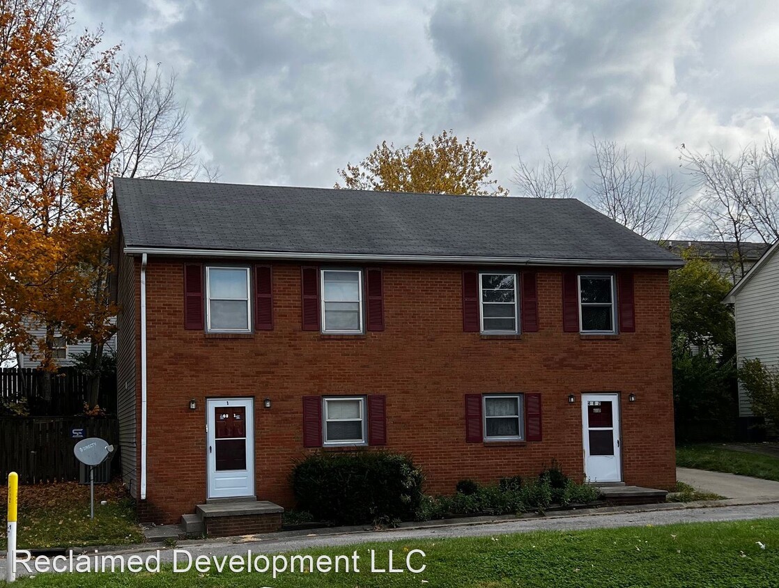 Primary Photo - 2 br, 1.5 bath House - 408 Bainbridge Cour...