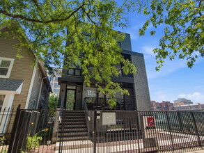 Building Photo - 5039 N Winthrop Ave