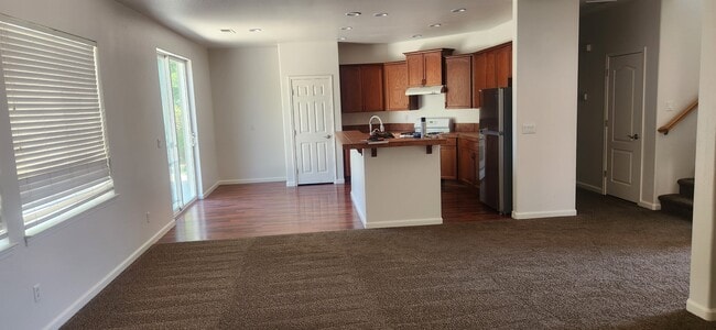 Building Photo - 1369 Horse Creek Way