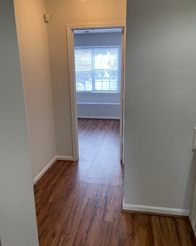 Building Photo - 3250 Summercroft Ln