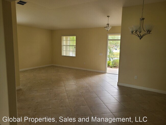 Building Photo - 4 br, 3 bath House - 5251 Royce Drive