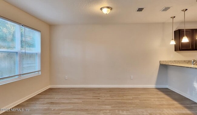 Building Photo - 1179 Woodruff Ave