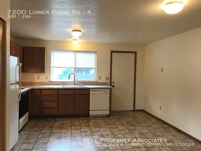 Foto del edificio - 7200 Lower Ridge Rd