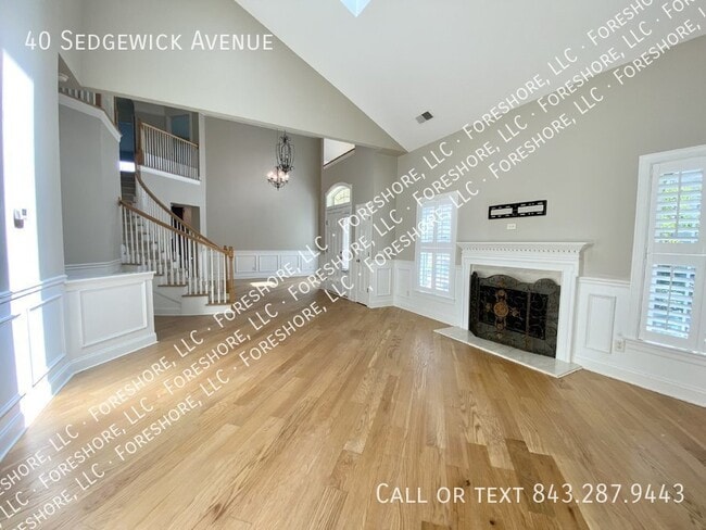 Building Photo - Hampton Hall Carriage House For Rent!