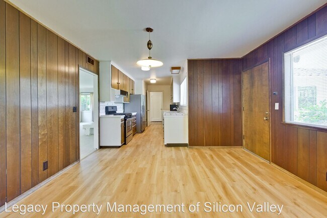 Foto del edificio - 3 br, 2 bath House - 896 Southampton Drive