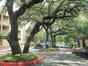 Building Photo - 4119 Medical Dr