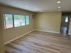 Building Photo - 1048 Mohr Ln