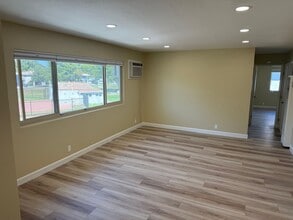 Building Photo - 1048 Mohr Ln
