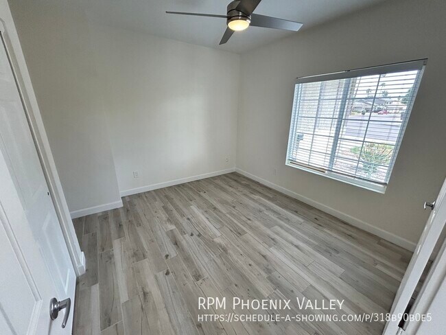 Foto del edificio - Upgraded Single Story Scottsdale 4/2 w/Lar...