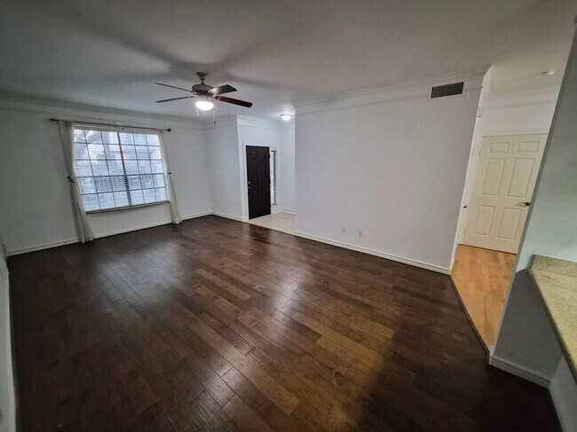 Foto del edificio - 2700 Revere St