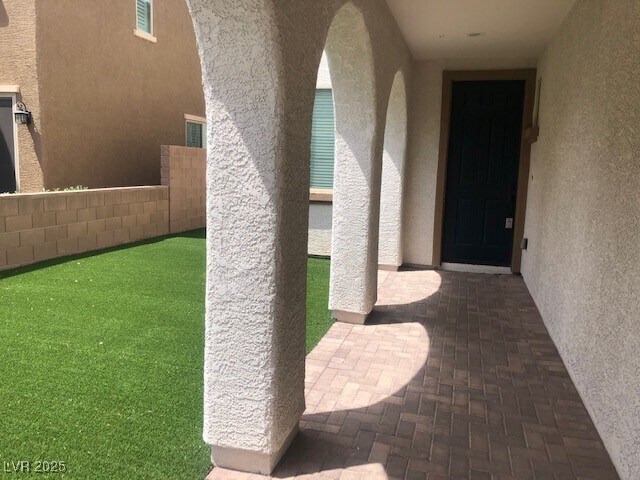 Foto del edificio - 9474 Belmont Bay Ave