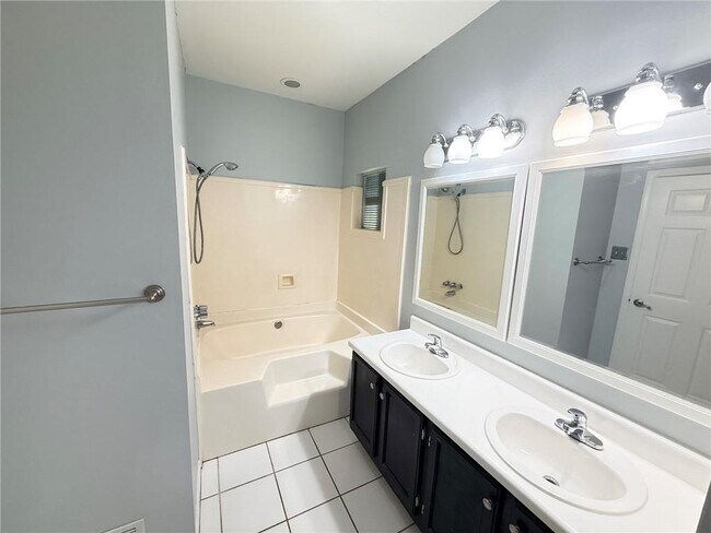 Building Photo - 740 Copperfield Dr W