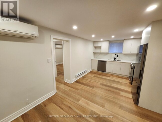 Photo du bâtiment - 668-668 Willard Ave