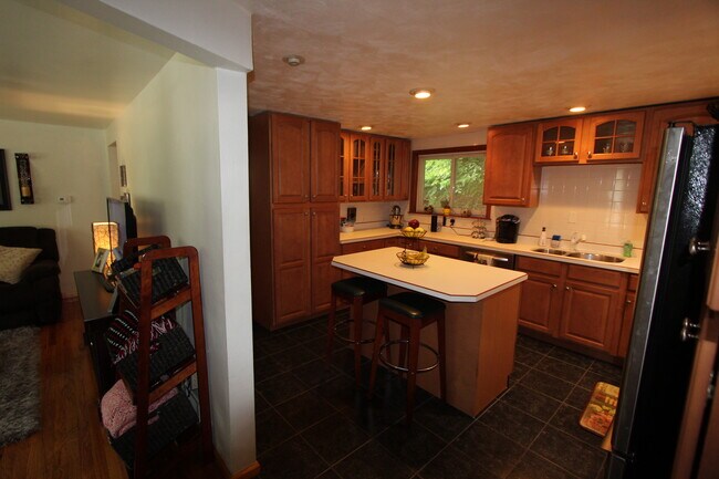 Cocina - 3441 Brighton Rd