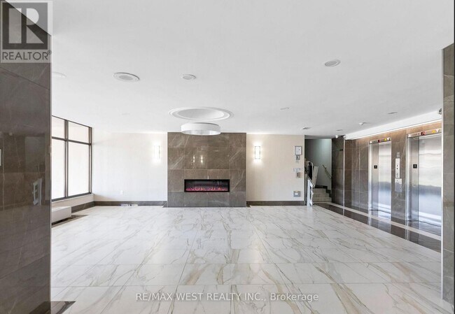 Building Photo - 130 Neptune Dr