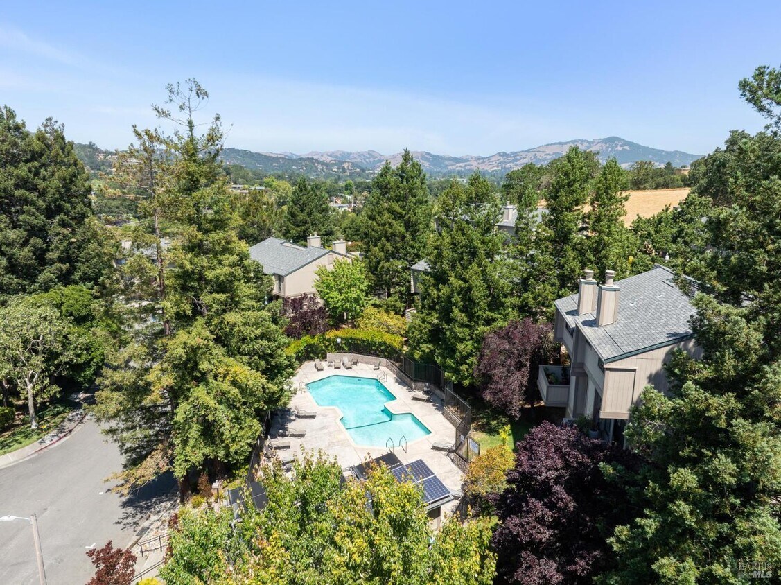 Foto principal - 2 Columbine Ln
