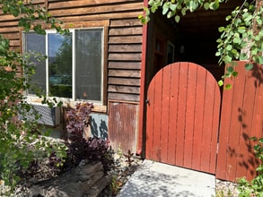 Building Photo - 6232-6233 Three Needles Ln