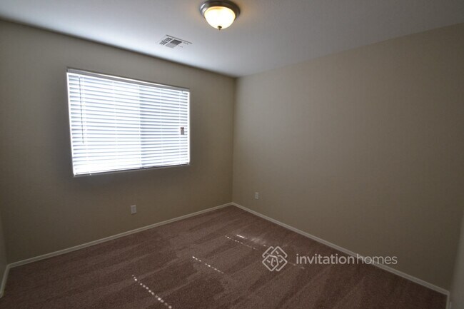 Building Photo - 1808 S 82nd Ave