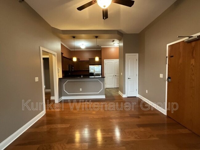 Foto del edificio - 409 W Washington St