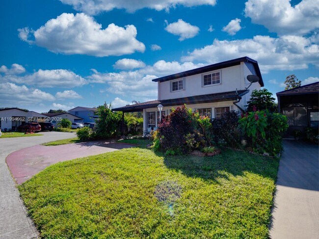 Foto del edificio - 5284 NW 193rd Ln