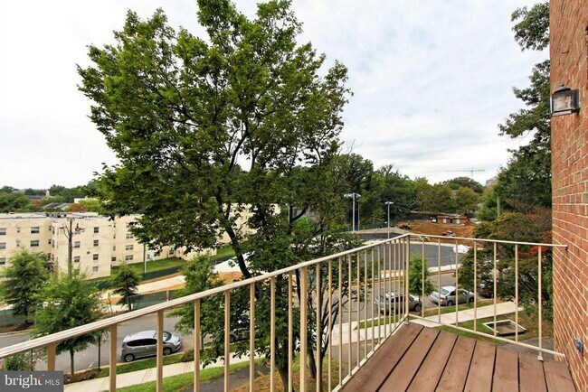 Building Photo - 1200 N Wayne St