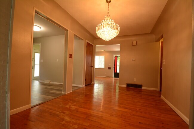 Dining Room - 564 Covedale Ave