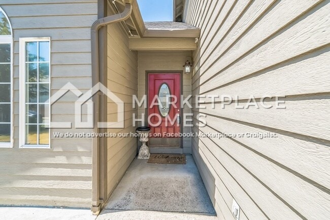Building Photo - 304 NW 25th Pl