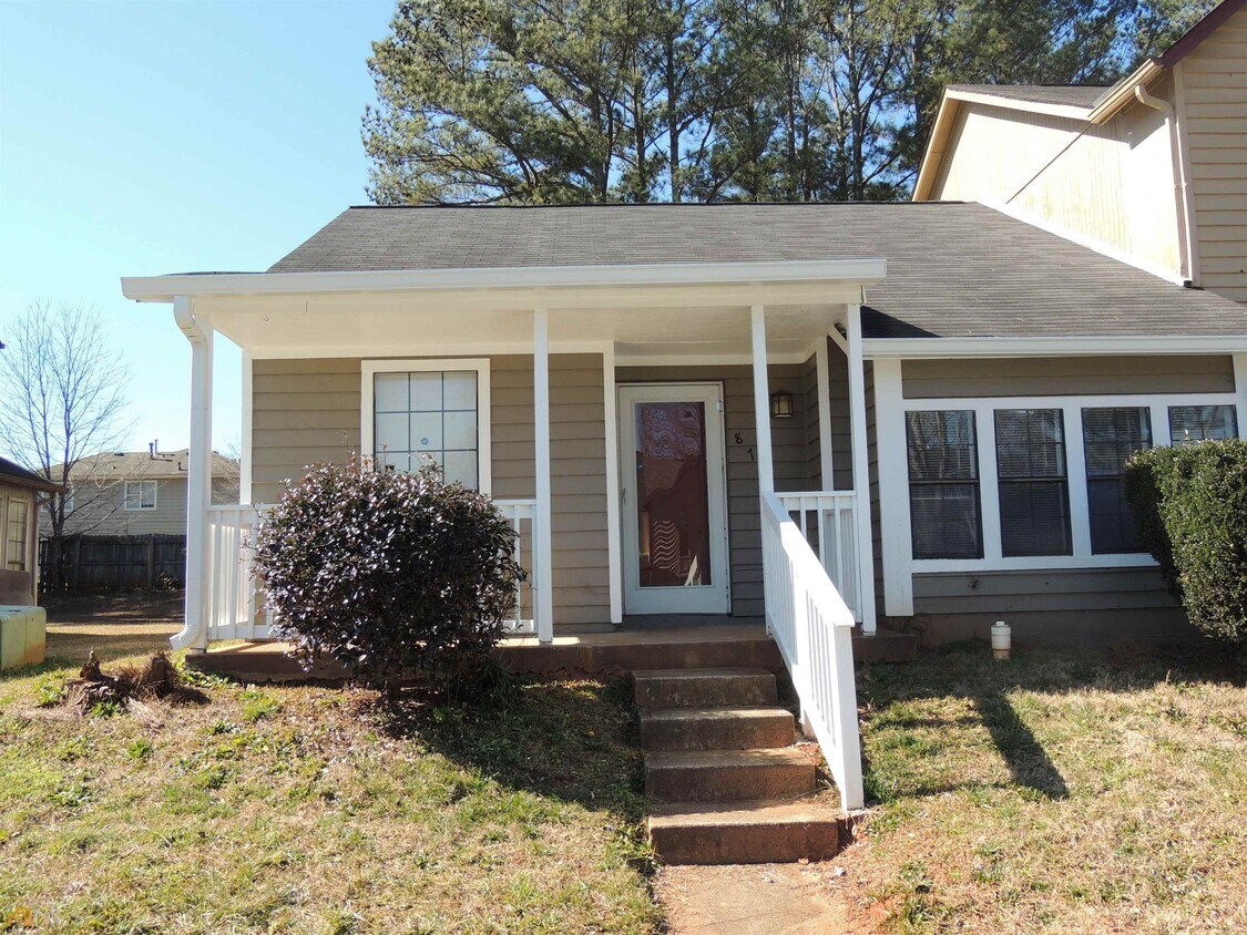 Primary Photo - 870 Heritage Oaks Dr
