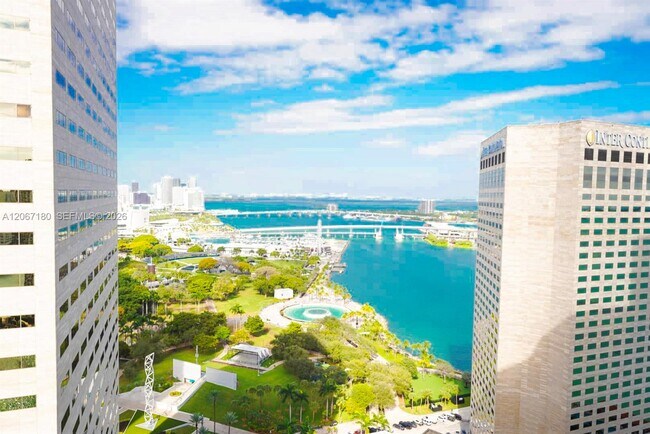 Building Photo - 325 S Biscayne Blvd