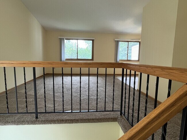 Foto del edificio - Available Now: 2 Bed/2 Bath Duplex in Burnsville