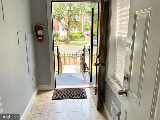 Foto del edificio - 812 5th St NE