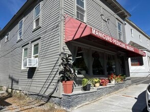 Building Photo - 7 Dutchess Ave