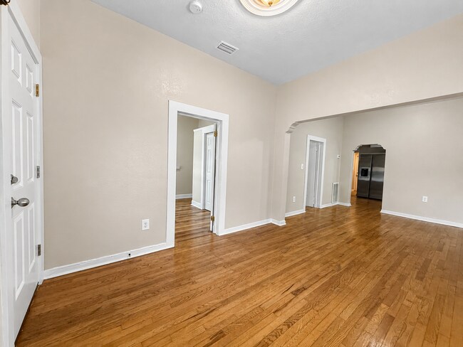 Foto del edificio - 2124 W Chestnut St