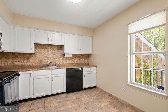 Foto del edificio - 192 Valley Stream Ln
