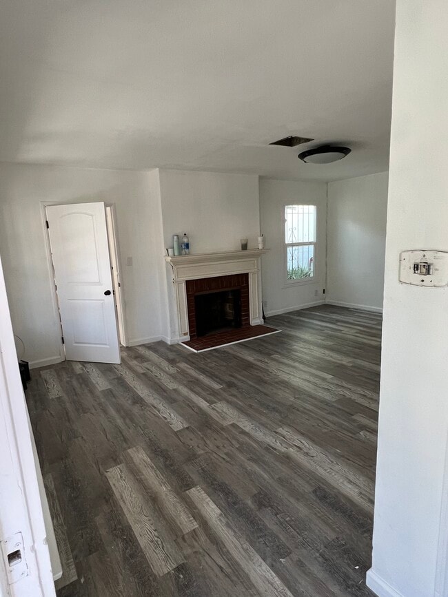 Building Photo - 12015 Riverside Dr