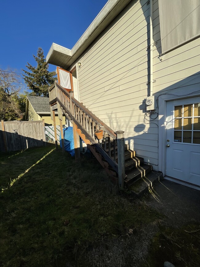 Entrances to garage and apartment - 5454 45th Ave SW