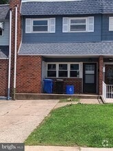 Building Photo - 3207 Fairdale Rd