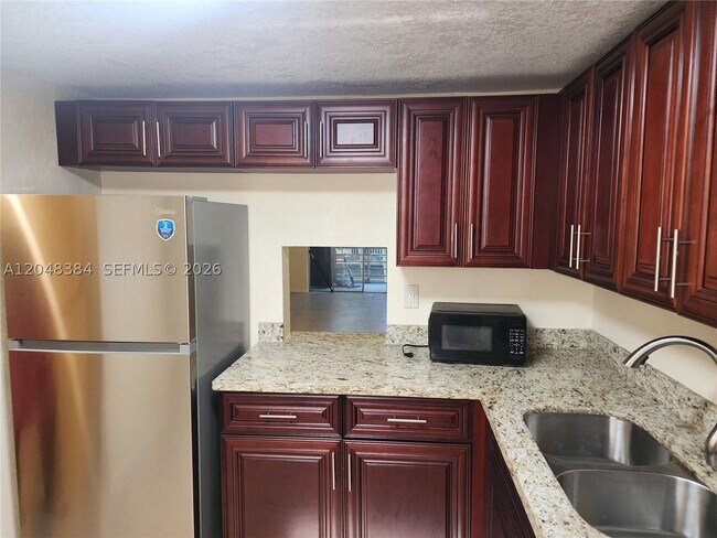 Foto del edificio - 1700 NW 58th Terrace