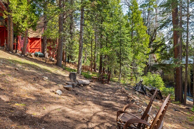 Building Photo - 29457 Old Mono Rd