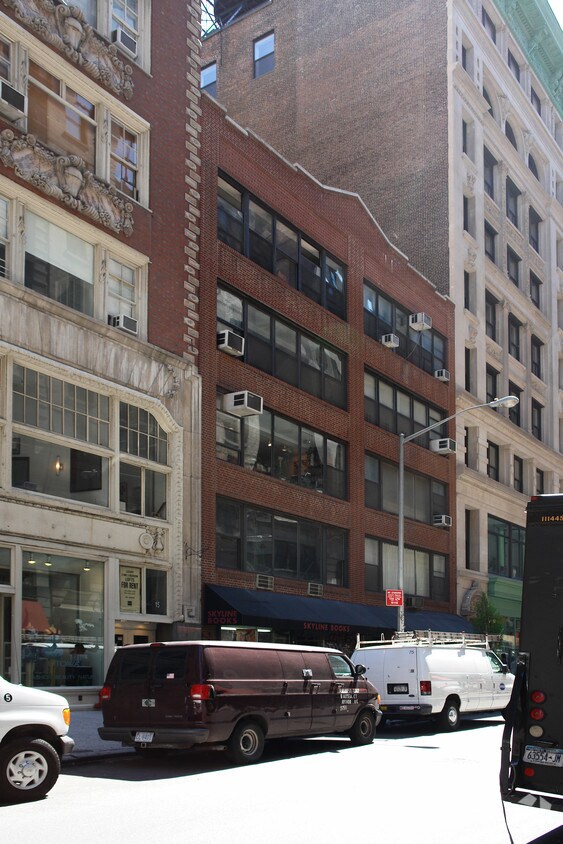 Fotografía del edificio - 11-13 W 18th St