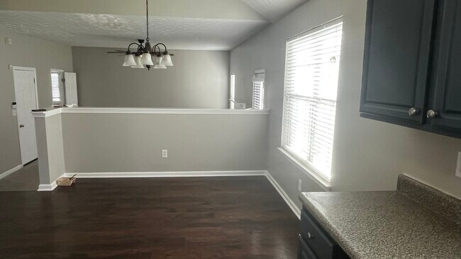 Building Photo - 2800 Carolina Ridge