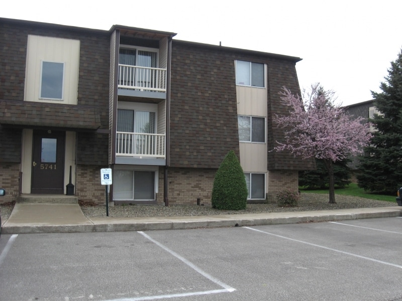 Primary Photo - Alpine Village Apartments